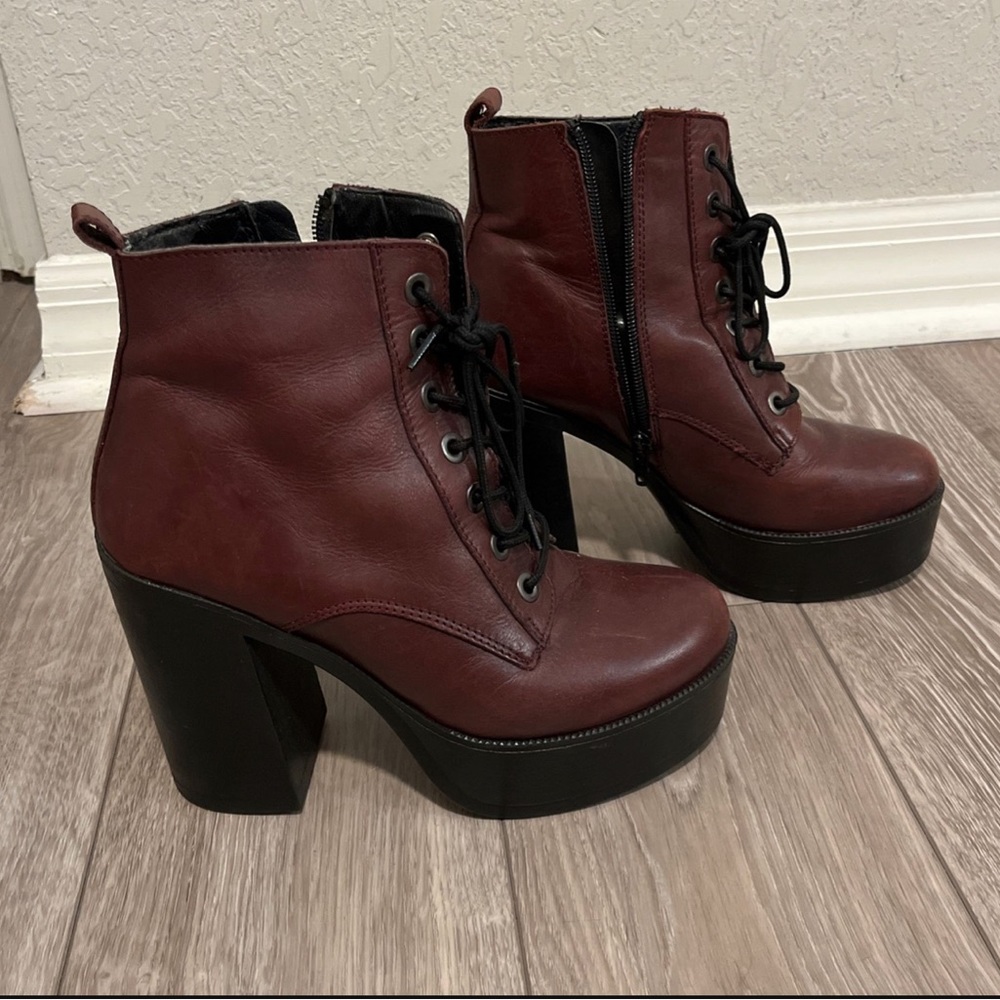 Steve Madden Leather Booties